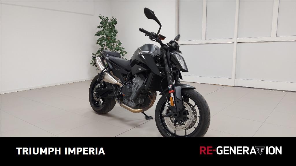 KTM 890 Duke 