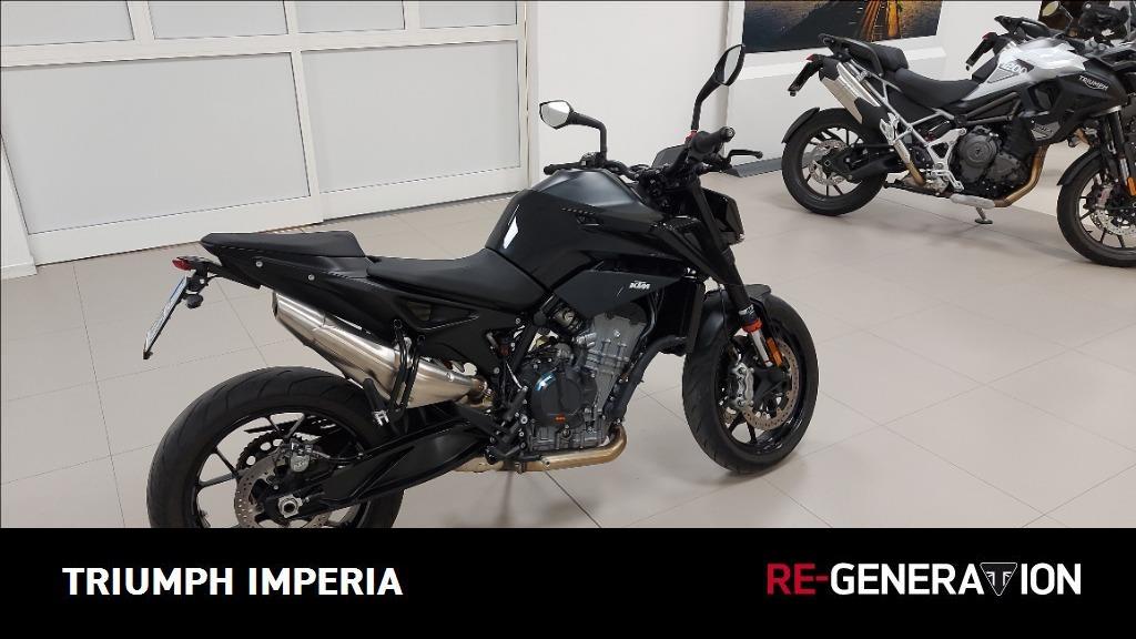 KTM 890 Duke 