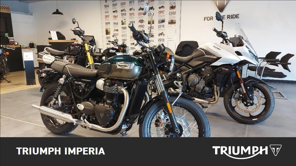 TRIUMPH Bonneville 900 T100 