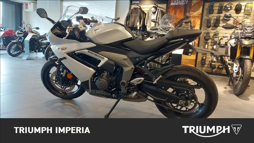 TRIUMPH Daytona 660 Abs
