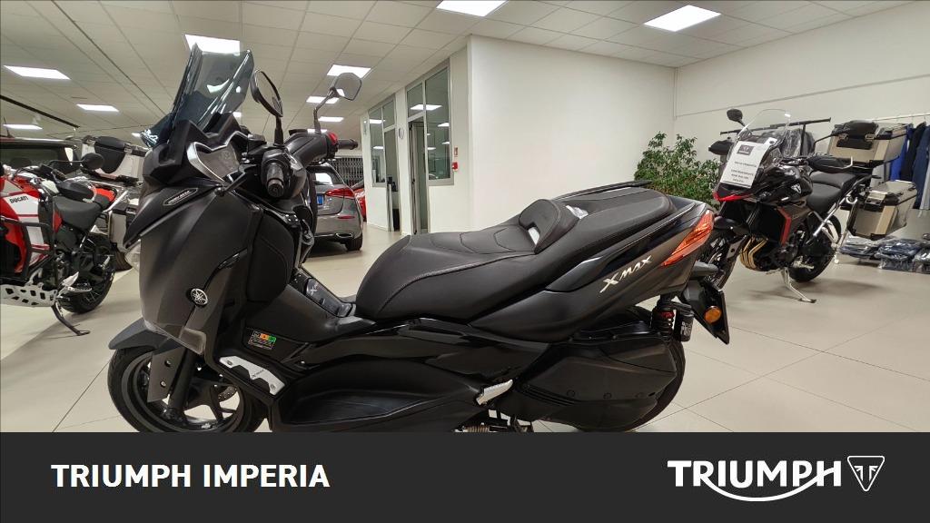 YAMAHA X-Max 300 Iron Abs